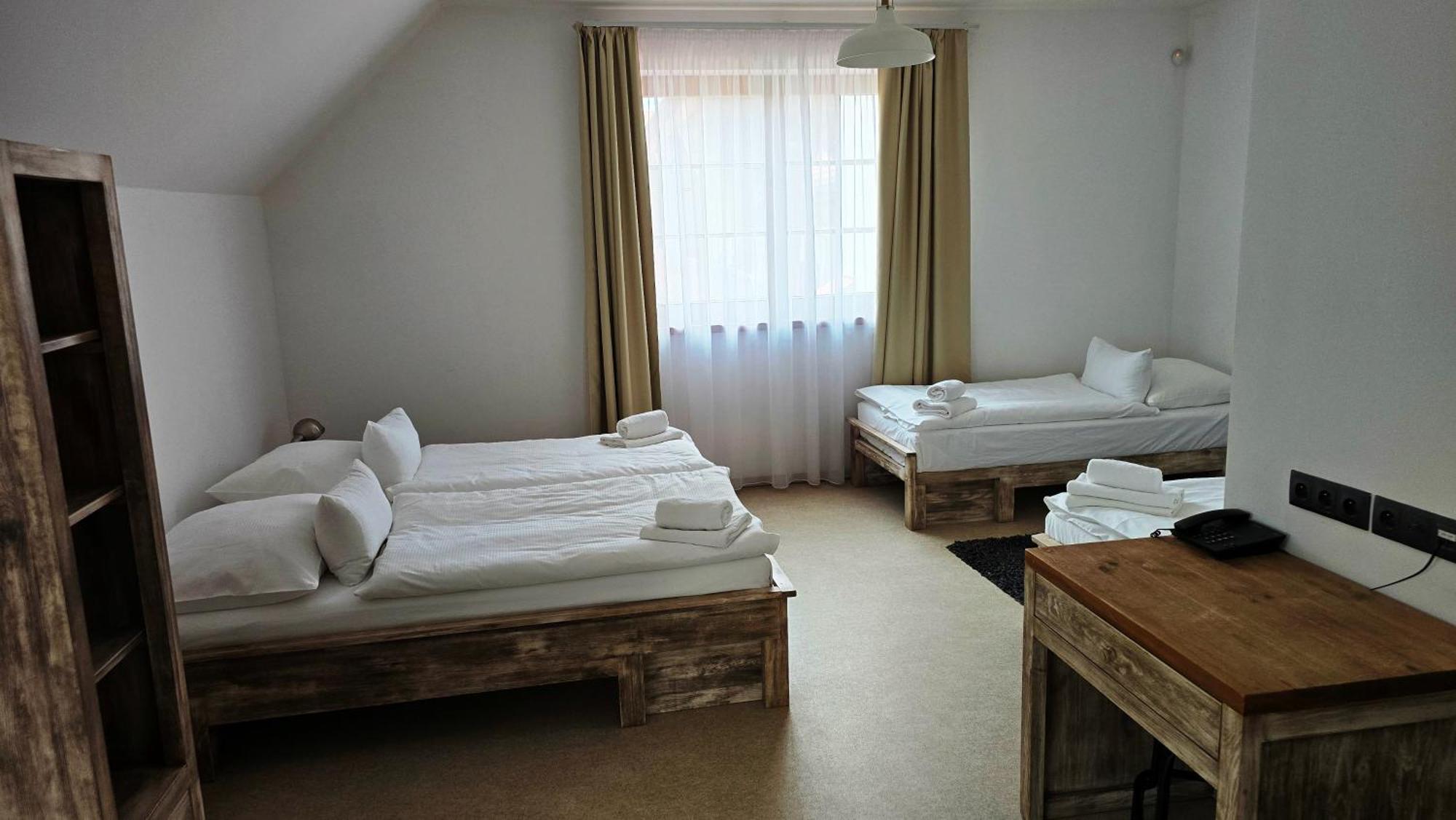 Dvur Perlova Voda Budyne nad Ohri Exterior foto